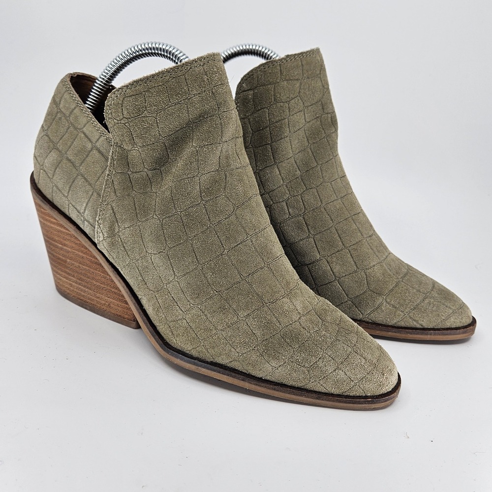 Lucky Brand Saucie Suede Croc Embossed Ankle Bootie Block Heel Earthy Taupe 8.5